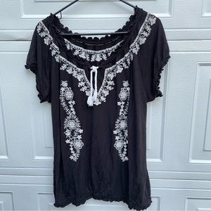 PEASANT TOP NO TAGS - possibly XL MEASUREMENTS BELOW